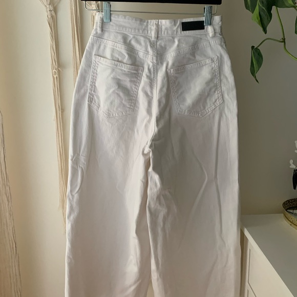 United Color’s of Benetton white wide leg jeans - Picture 6 of 9